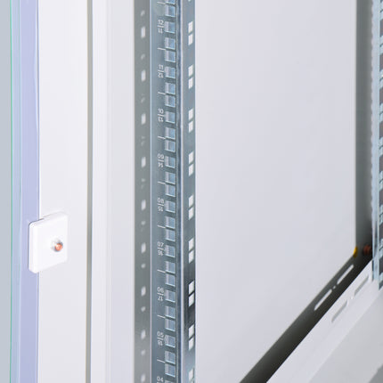 22U Patch Cabinet 600x800x1164 mm (WxDxH) light gray