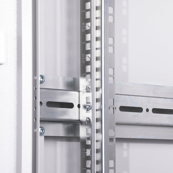 26U Patchkast 600x600x1342 mm (BxDxH) lichtgrijs
