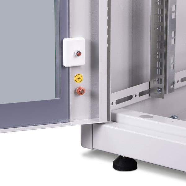32U Patchkast 600x600x1609 mm (BxDxH) lichtgrijs