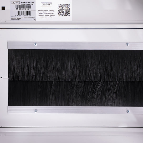 32U Patchkast 600x600x1609 mm (BxDxH) lichtgrijs