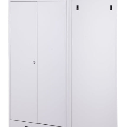32U Patch Cabinet 800x800x1609 mm (WxDxH) light gray