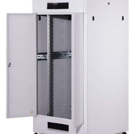 32U Patch Cabinet 800x800x1609 mm (WxDxH) light gray