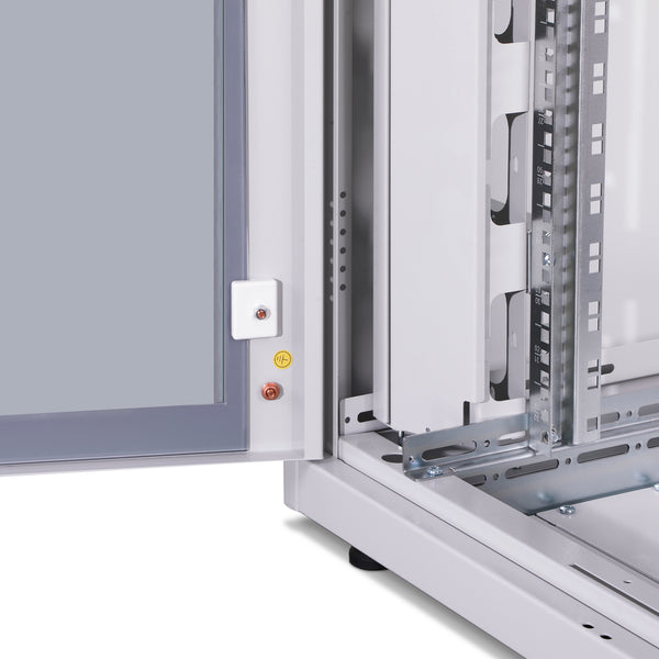 32U Patchkast 800x800x1609 mm (BxDxH) lichtgrijs