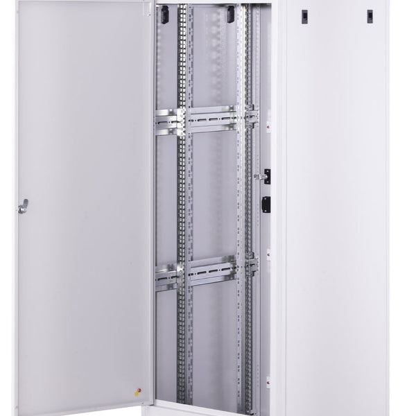 36U Patchkast 600x600x1787 mm (BxDxH) lichtgrijs