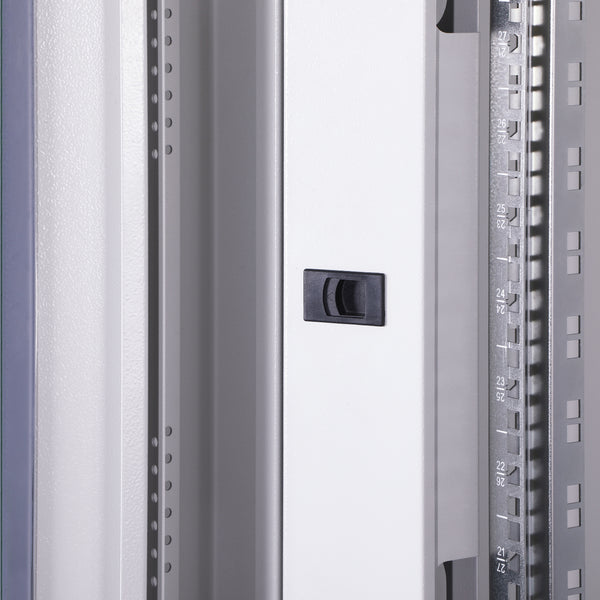 47U Patchkast 800x800x2244 mm (BxDxH) lichtgrijs