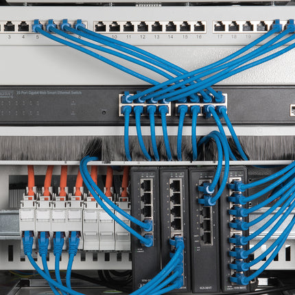 19-inch cable entry panel with brush - 1U light gray
