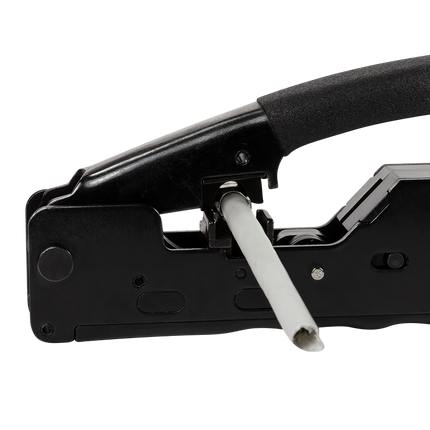 Crimp tool for CAT5e-CAT7 modular plugs